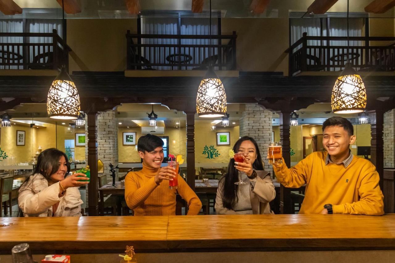 Bar Peepal Resort Покхара Экстерьер фото A restaurant in Vietnam