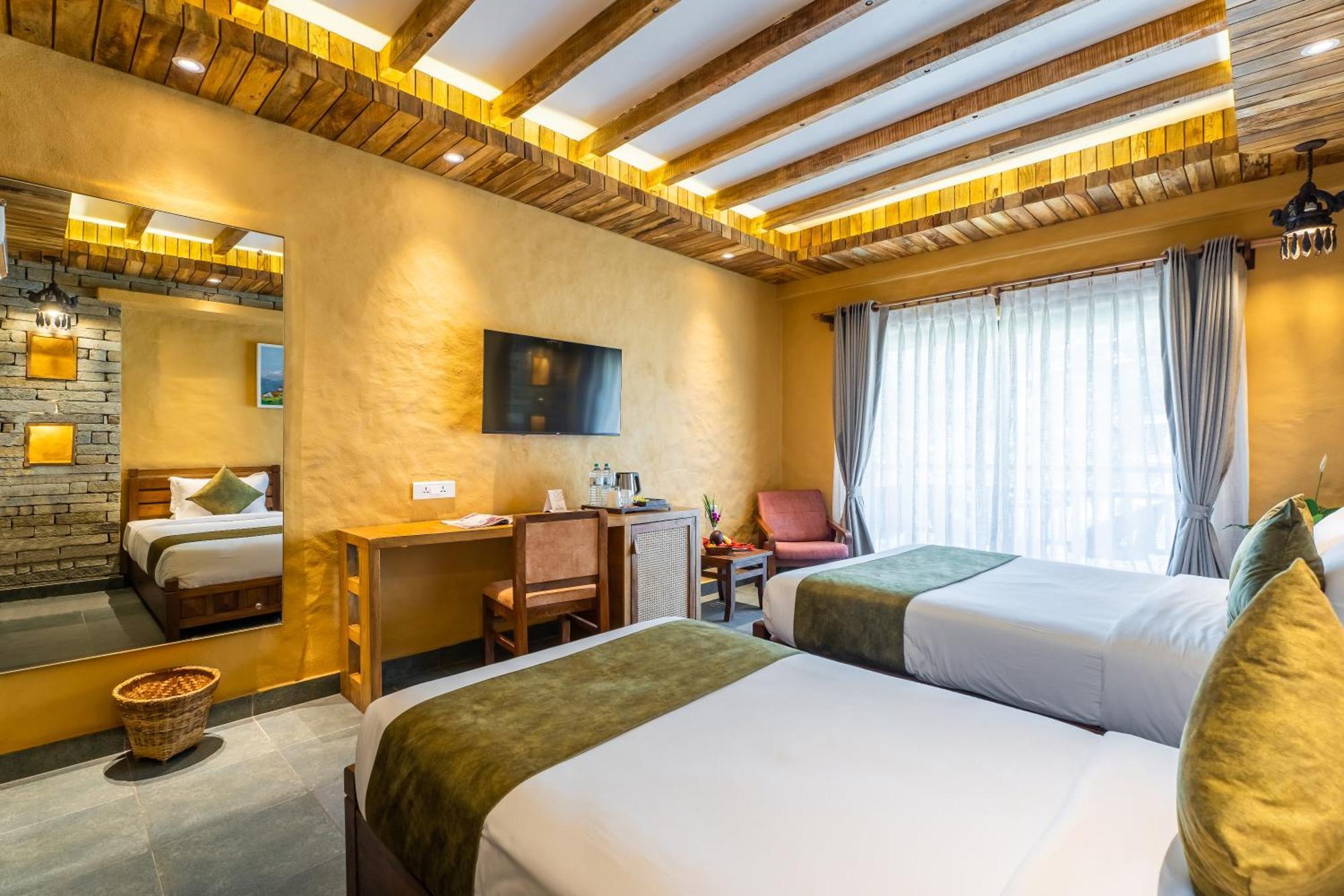 Bar Peepal Resort Покхара Экстерьер фото Deluxe Room